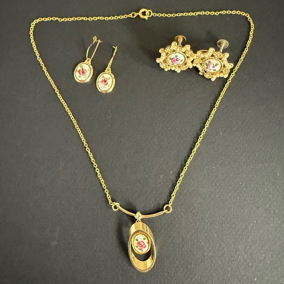 unbranded Jewelry - 🌹 Vintage Hand-Painted Porcelain Rose Jewelry Set – Necklace + Earrings